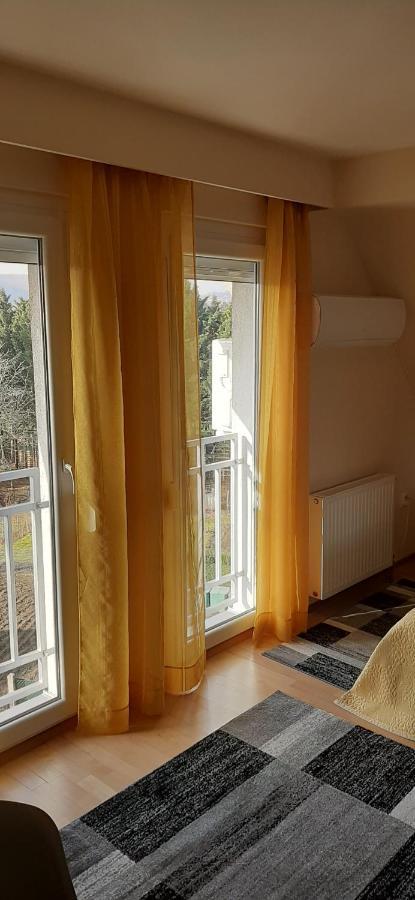 Napko Apartman شوبرون المظهر الخارجي الصورة
